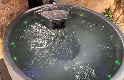 Atelier du spa jacuzzi illimité proche du mont saint Michel - Foto 18
