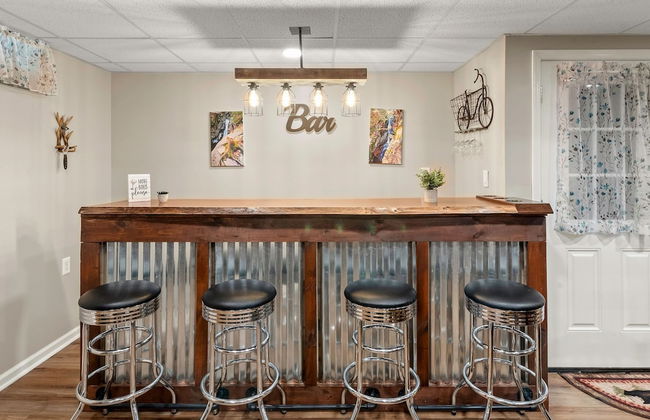 Ridge Retreat by Avantstay Game Room Covered Porch Fire Pit - Photo 19