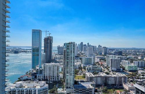 POSH Ocean View Penthouse - Heated Pool, Gym, Office! 10mins Beach - Foto 58