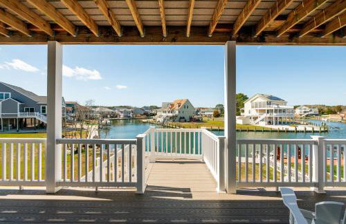 Anchor's Away - Waterfront, Pet Friendly, Pools! - Foto 18