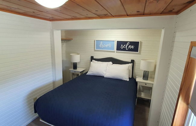 Cavendish Bosom Buddies Cottage Resort - Photo 16