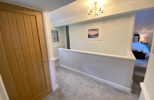 Modern 4-bed Cottage Llanwrst Town Centre & Parking - Snowdonia! near Betws-y-Coed - Photo 14