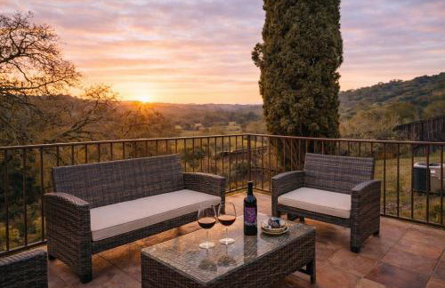 Healdsburg Wine Country Escape with Tasting Perks & Vineyard Views - Foto 1