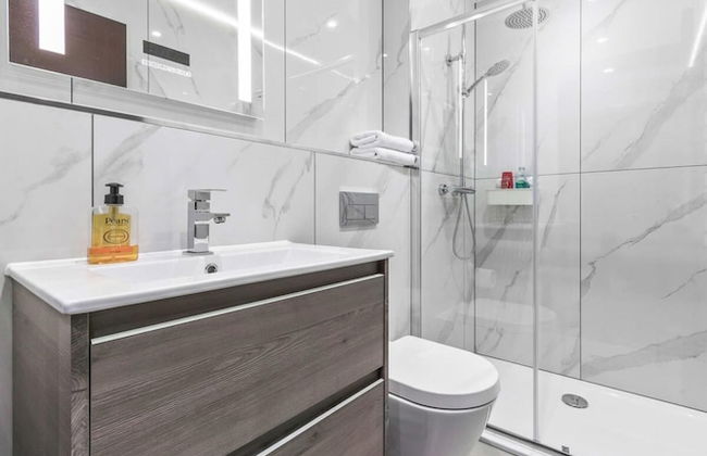Serviced Modern Luxury Flat Near Central London - Foto 10