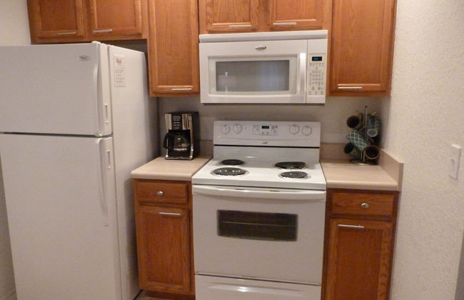 Near Theme Parks! Gorgeous 3 BR Town Home, Splash Park, Pool, Lake, And More! - Foto 12