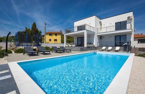 Villa Angie near Pula for 10 persons with private heated pool & kids playground - Foto 15