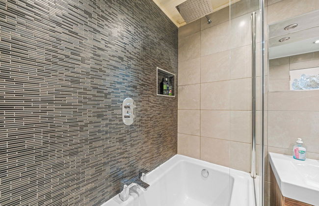 Vibrant Spacious Apartment In West End - Foto 27