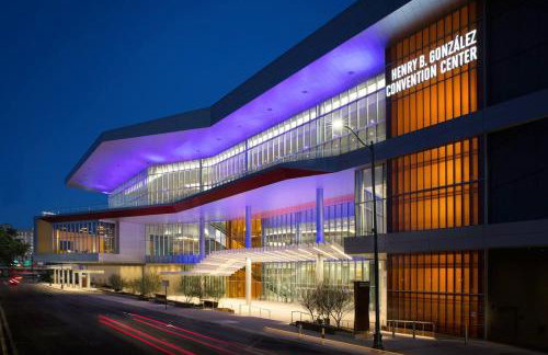 The Eastsider near Frost Bank Center Alamodome Convention Center and more - Foto 16