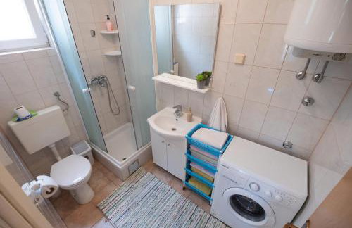 Whole estate just for you, 20m from sandy beach - Photo 19