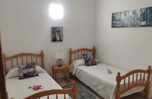 CHALET CON JACUZZI CLIMATIZADO, BARBACOA Y CERCA DE LA PLAYA - Foto 13