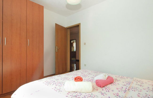 Apartment 1079 - Photo 9