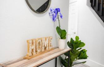 Lux 3 bedroom townhouse 1 block from the beach - Photo 36