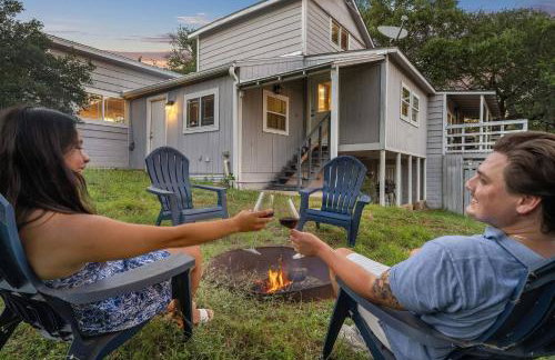 6-min walk to Lake - Home w/Fire-Pit & Pool Table - Foto 14