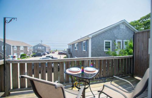 East End Condo Across from Assoc Beach - Foto 1