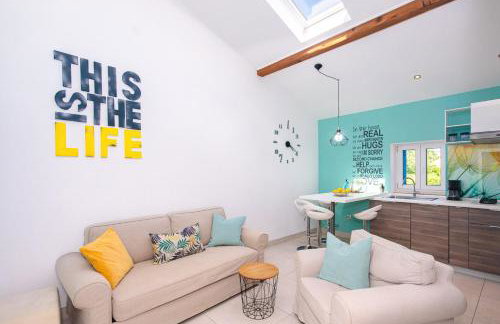 Tamburika colorful apartment in rustica area - Foto 1