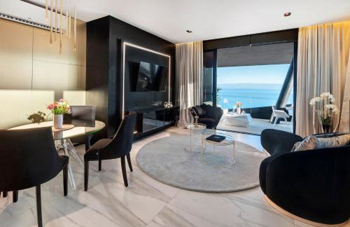 Posh Residence Luxury Suites - Photo 18
