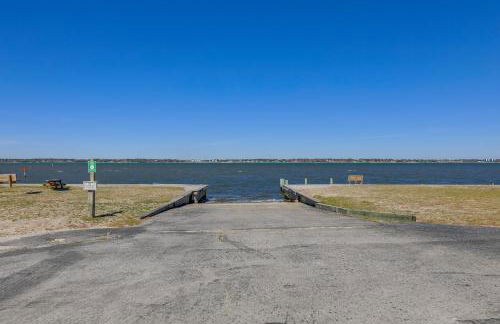 Waterfront Pine Knoll Shores Gem with Boat Dock - Foto 36