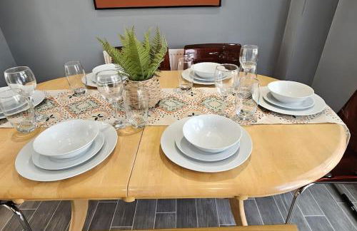 BSE Homes & Properties Ltd 4-Bedroom Home, Harlow , with Parking sleeps 6 - Foto 9