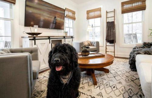 The SoFay Farmhouse- 1 MI From U of A - Foto 36