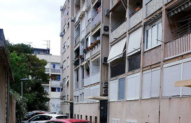 Cool Cozy Apartment - Photo 14