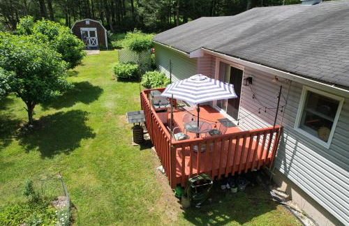 Catskills Getaway 3BR Retreat with Media Room, Near Casino, Bethel Woods and More - Foto 1