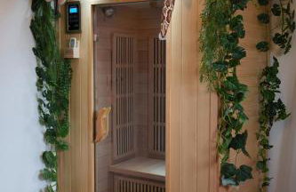 Jungle Évasion, Épernay - Jacuzzi & Sauna - Photo 4