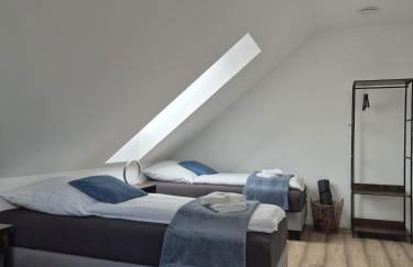 Luxsuite Still und Komfort 2 Balkon Elektrogrill Tischfussball TV-75 Zoll - Foto 5