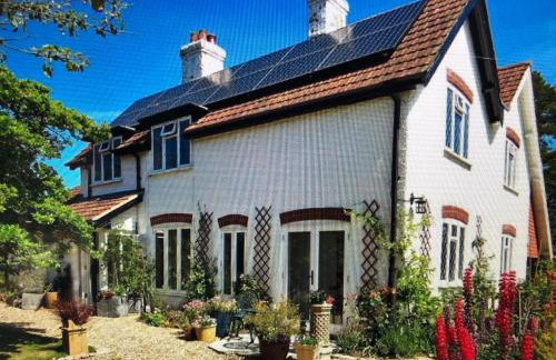 Ramblers, Burley, New Forest - Photo 1