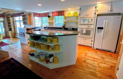 FL Quintessential LAKE HOUSE close to Bretton Woods Santas Village and Forest Lake State Park - Foto 25