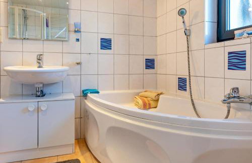 Stella Lilia - Foto 18