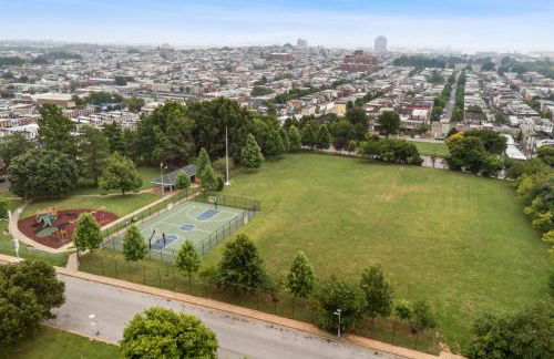 Pristine Townhouse With Rooftop Deck Near Canton! - Foto 27