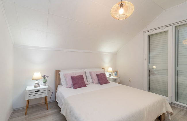 Hillside Villa in Trogir With Pool, Terrace, and Stunning City View - Foto 5