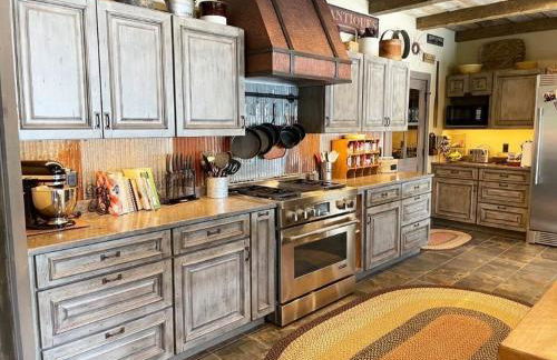 Downeast Sunset Luxury Lakehouse - Photo 4