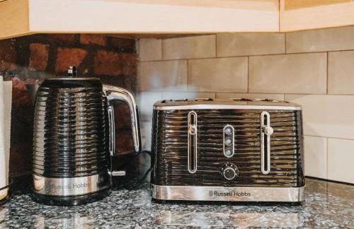 Liverpool Warehouse Flat - Sleeps 5, WiFi, Free On-Site Parking - Foto 24