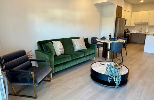 Silver Lake 1 Bedroom Condo Suite with Balcony and Parking - Photo 3