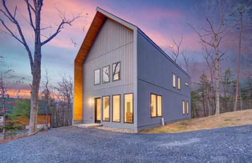 Family Getaway 1 min to Bryce Resort KING Bed Fire Pit - Foto 1