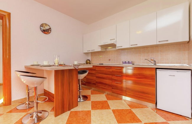 Luring Apartment in Dramalj with Hot Tub - Foto 9