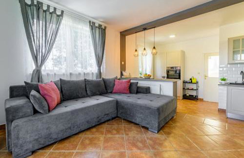 Odisea Hill House - Modern Holiday Home with swimming pool, sauna, jacuzzi, WiFi and 2 bedrooms, near Varazdin - Foto 14