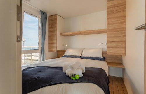 AQUA RESORT GIULIANOVA - Houseboat Experience - Photo 5