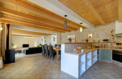 Villa Katherine with Pool and Game Room - Foto 18