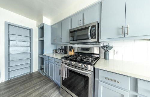 8 Beds Home with 4 Car Parking Space - Near DTLB - Foto 3