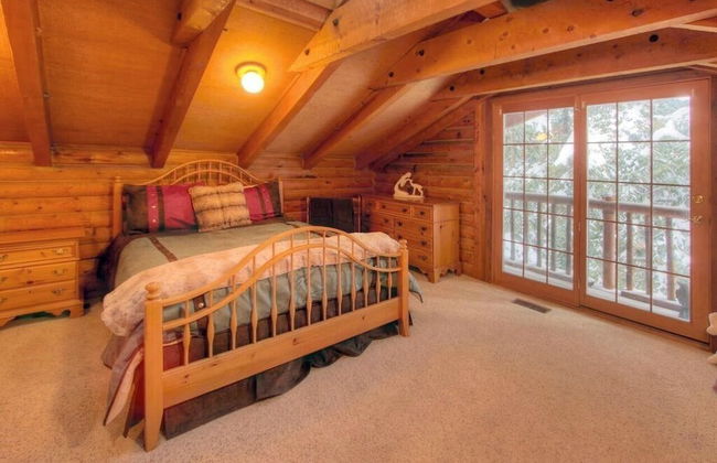 Log Cabin on the Stream - Photo 11