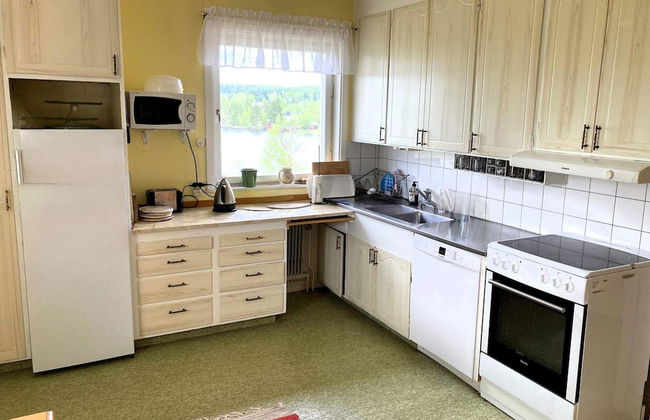 4 Person Holiday Home in Burtrask - Photo 4