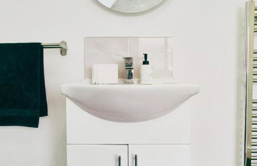 Cosy 2BR House on Quiet Street - Foto 30