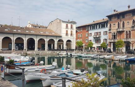 Luminoso Trilocale con Piscina e Giardino privato - Foto 45