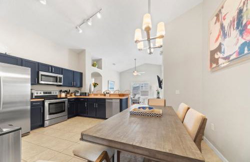 Private Oasis in Kissimmee - Pool, BBQ, Free Parking - Foto 8