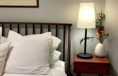 2BR in Heart of Queen Village - walk to everything! - Foto 10