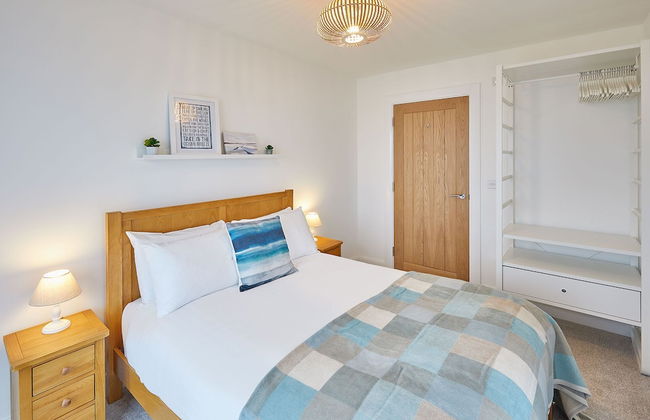 Host Stay 3 Queens Court - Photo 13