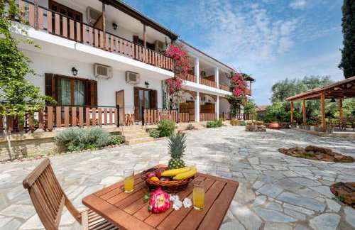 Vergonis Studios - Photo 1