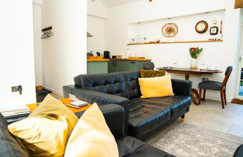 Cosy Rural Barn with Private Garden & Forest - The Cart Barn - Foto 6